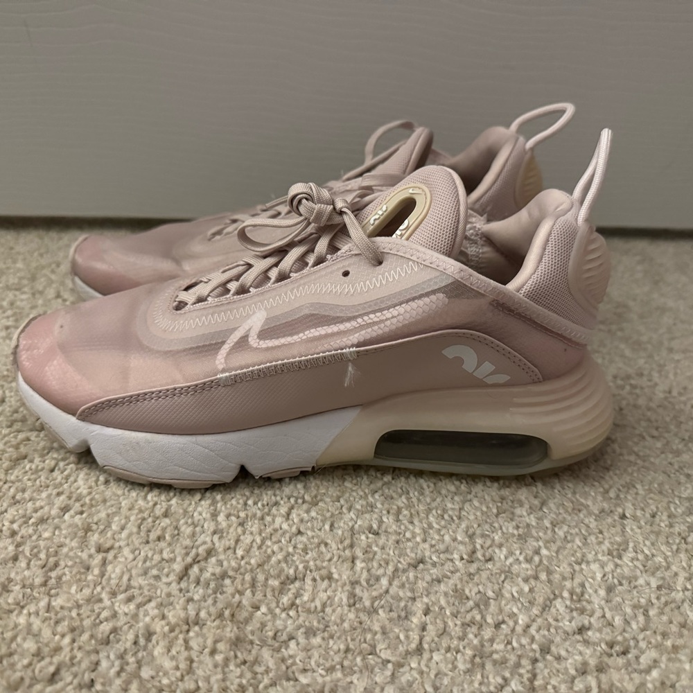 Nike Tennis Shoes